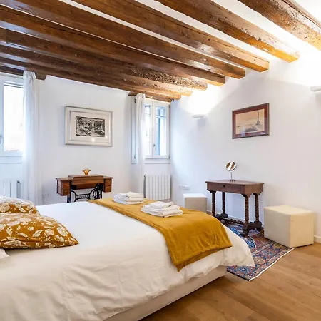 Daire San Samuele Centro+ Wellness Pool Jacuzzi Venedik