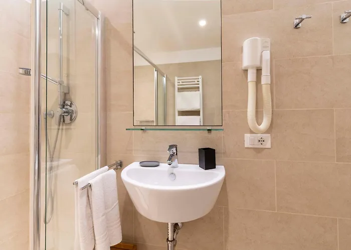 San Samuele Centro+ Wellness Pool Jacuzzi Apartament *